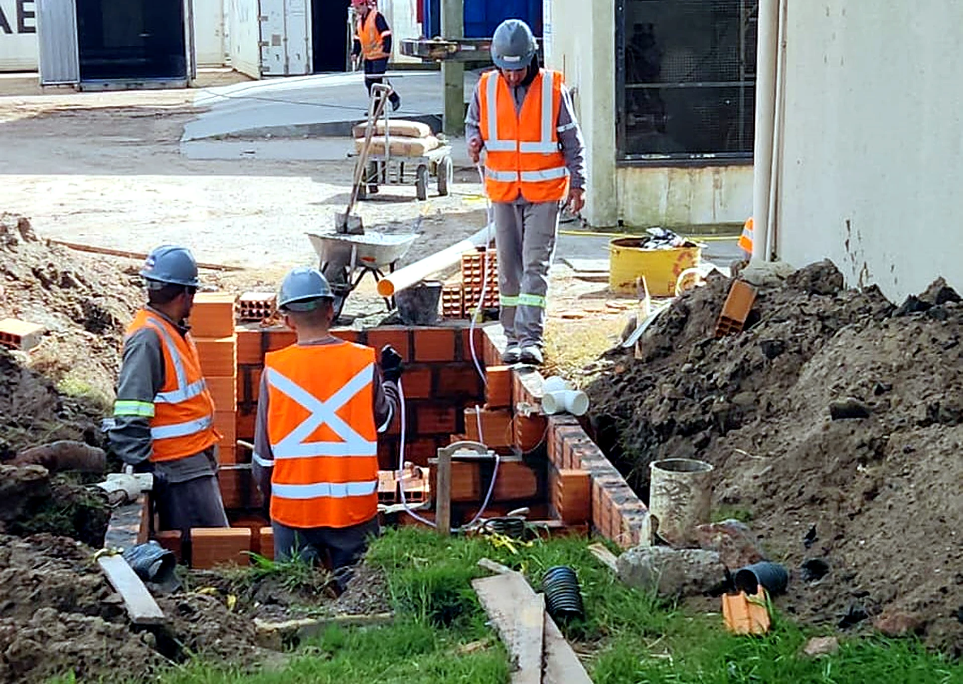 Treinamento normativo de segurança em fundação no canteiro