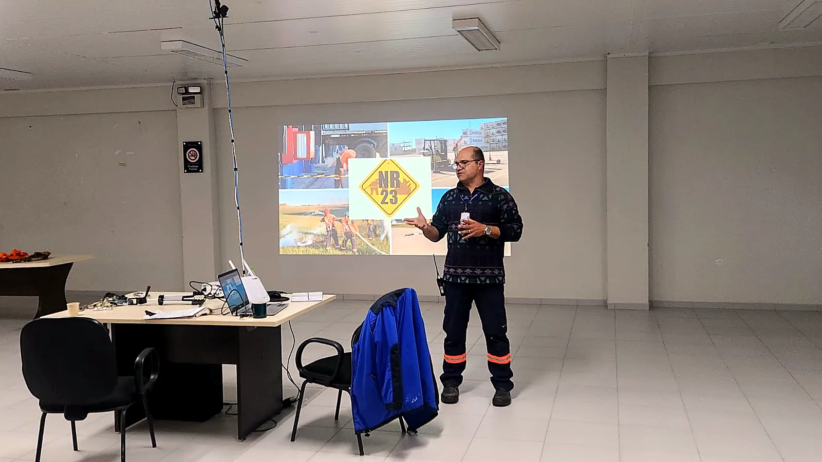 Aula teórica em sala